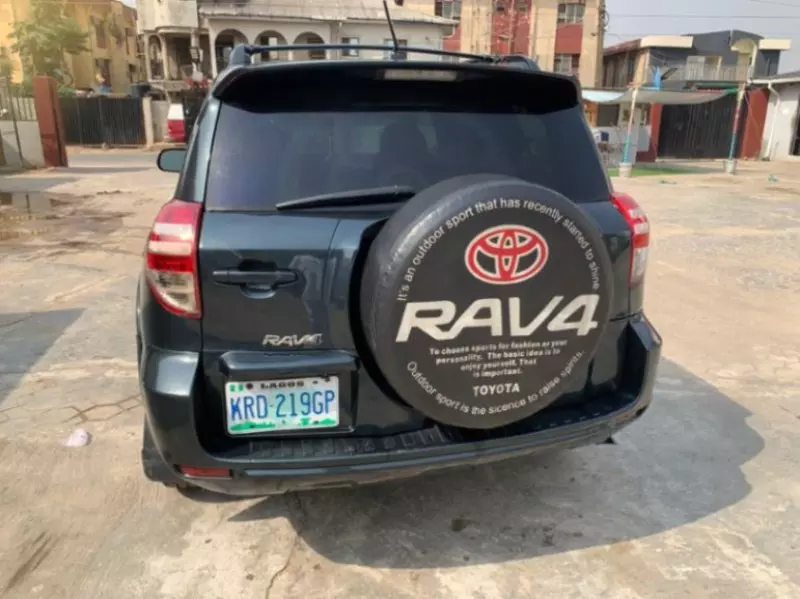 Toyota RAV 4   - 2009
