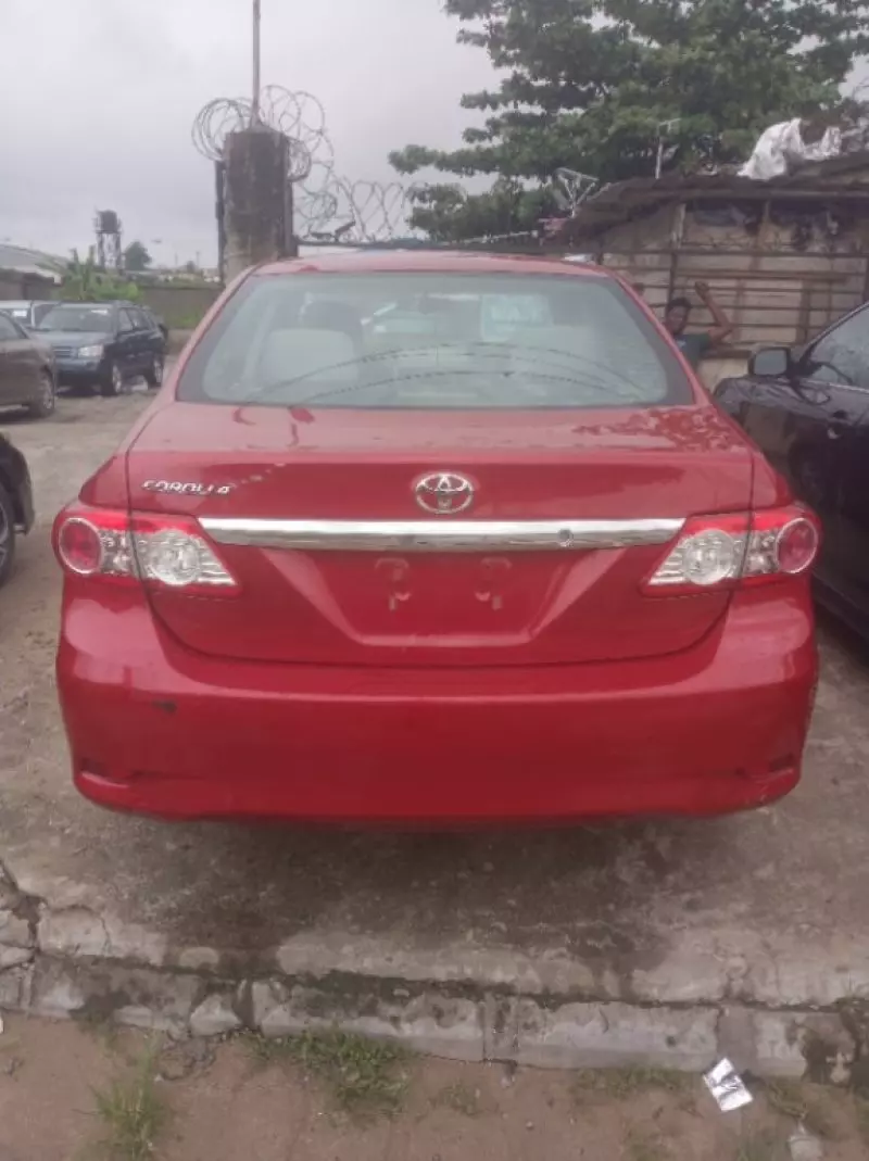 TOYOTA Corolla - 2011