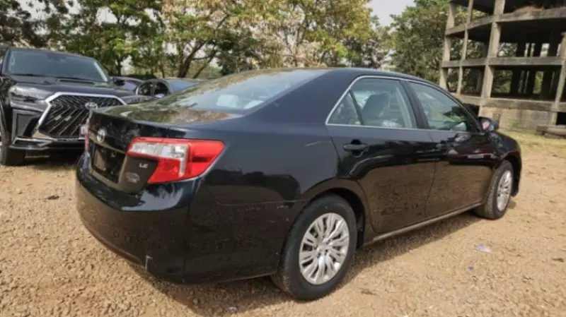 TOYOTA Camry   - 2012