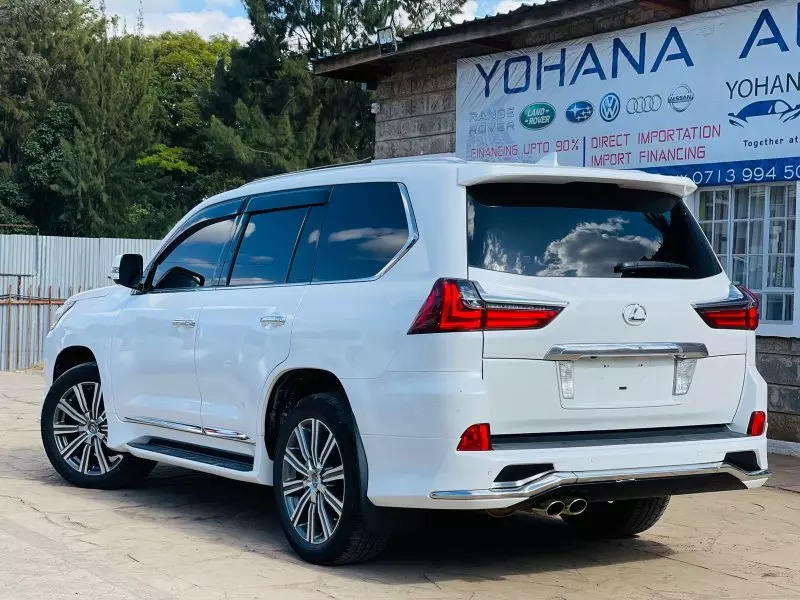 Lexus LX 570   - 2015