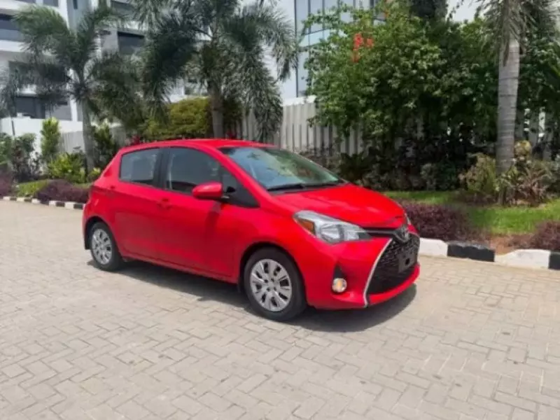 TOYOTA yaris   - 2015