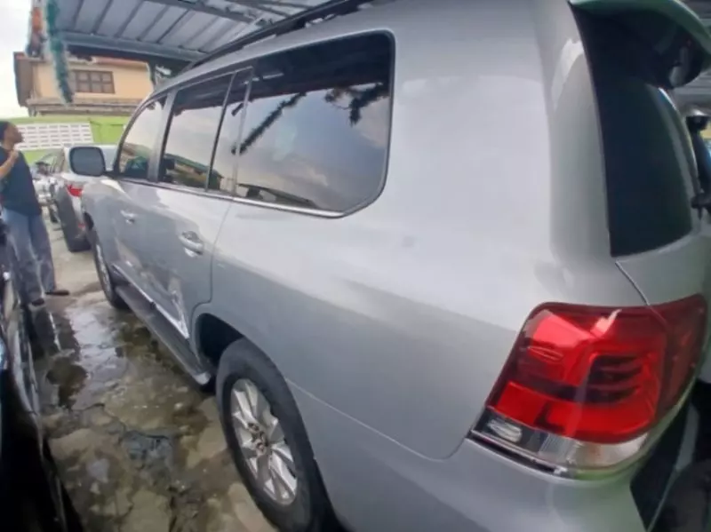Toyota Land Cruiser   - 2019