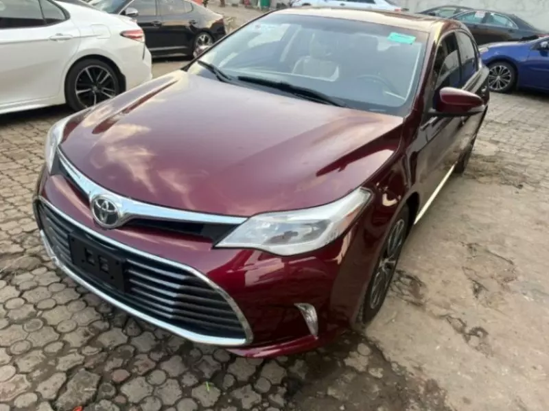 Toyota Avalon   - 2016