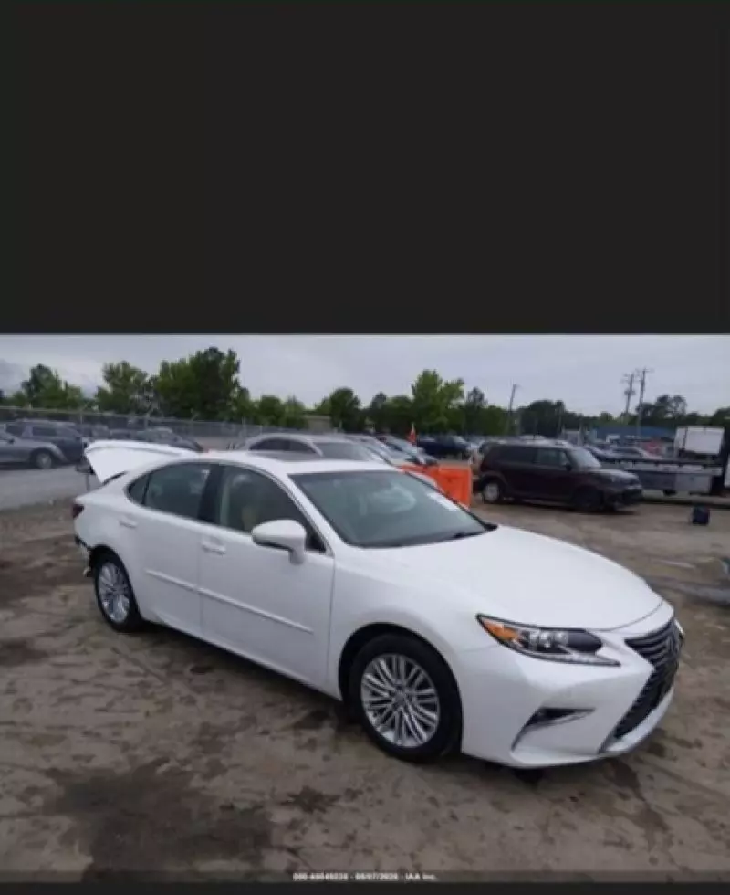 Lexus ES   - 2017