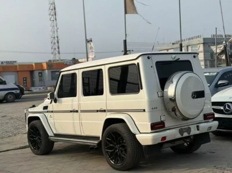 Mercedes-Benz G 63 AMG - 2013