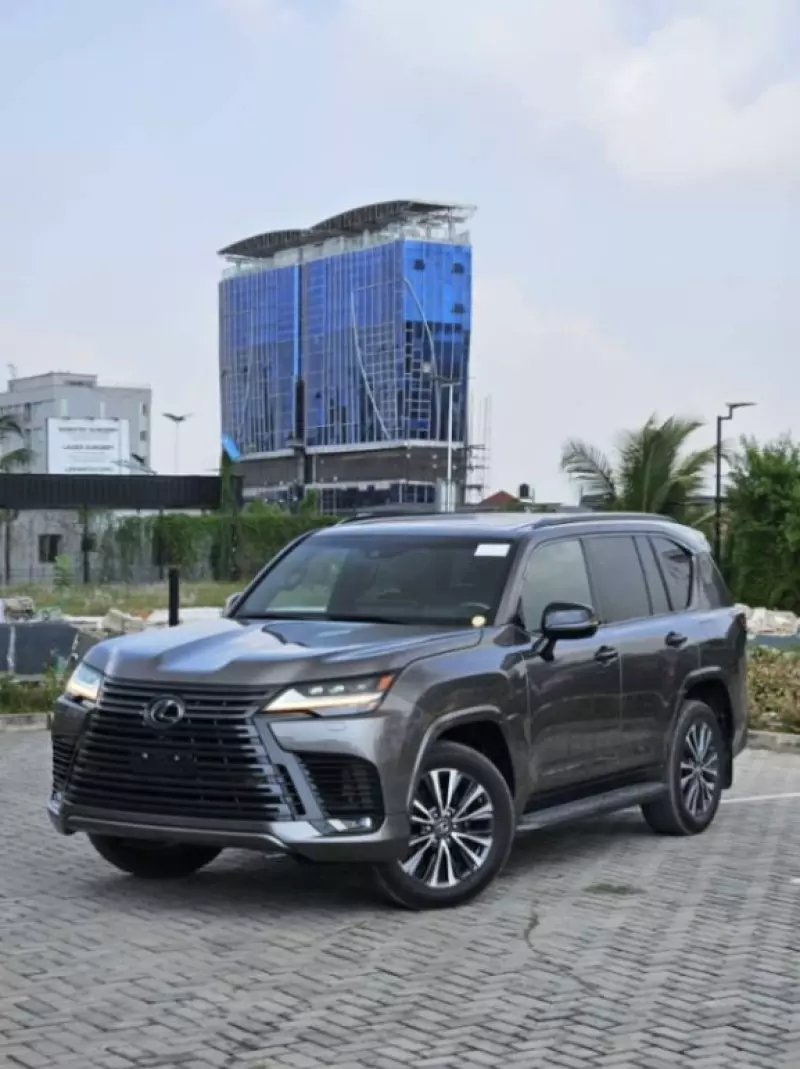 Lexus LX   - 2023