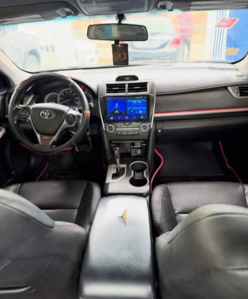 TOYOTA Camry - 2014