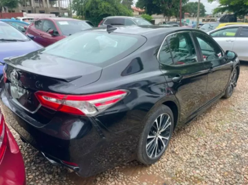 Toyota Camry   - 2019