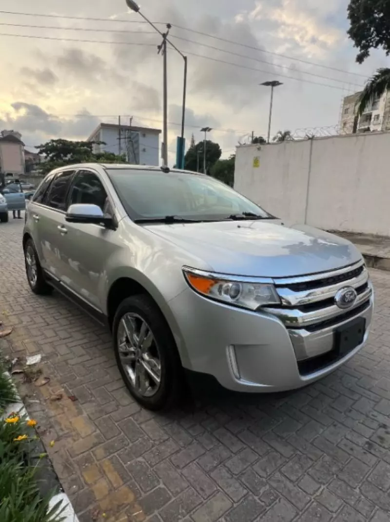 Ford Edge   - 2013