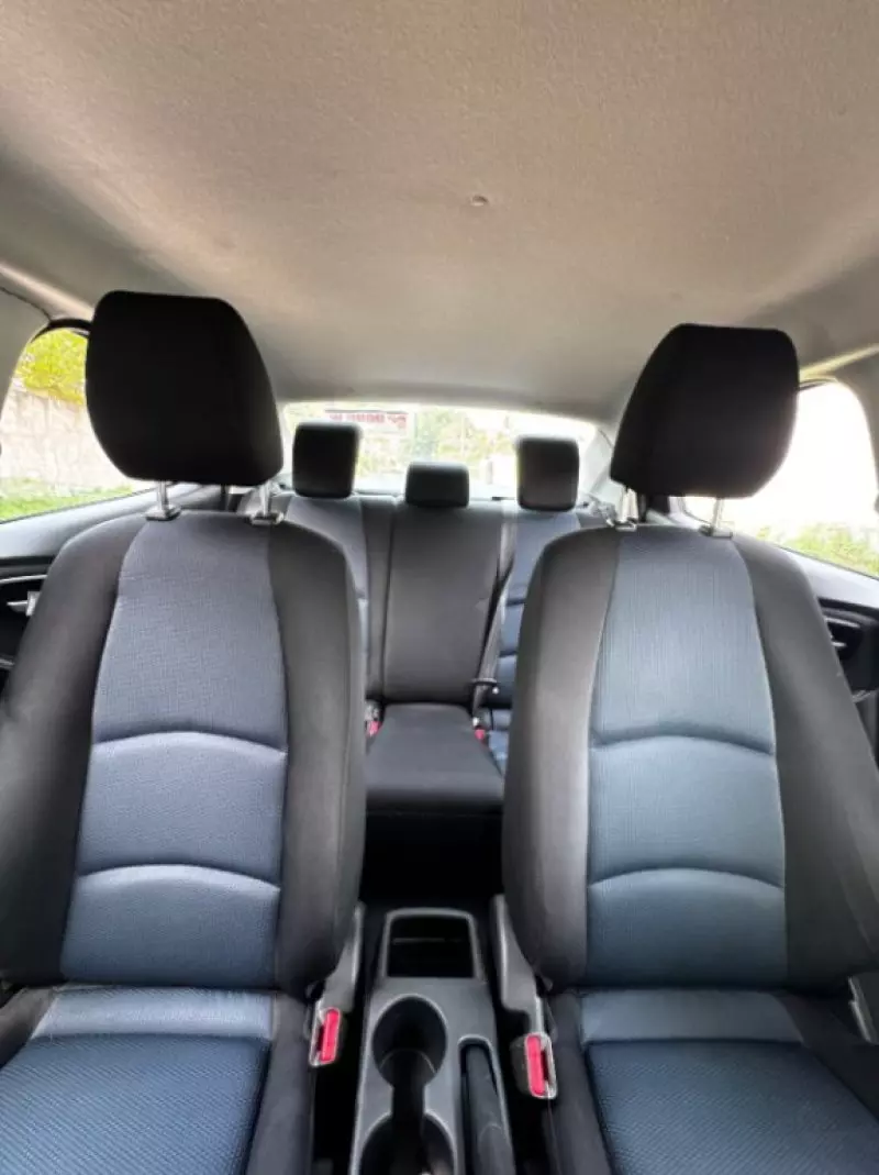 Toyota Yaris   - 2016