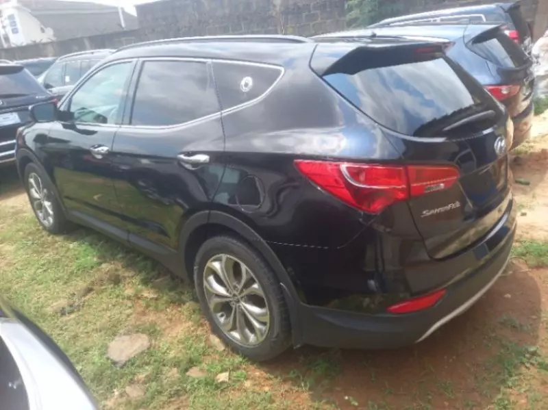Hyundai Santa Fe   - 2014