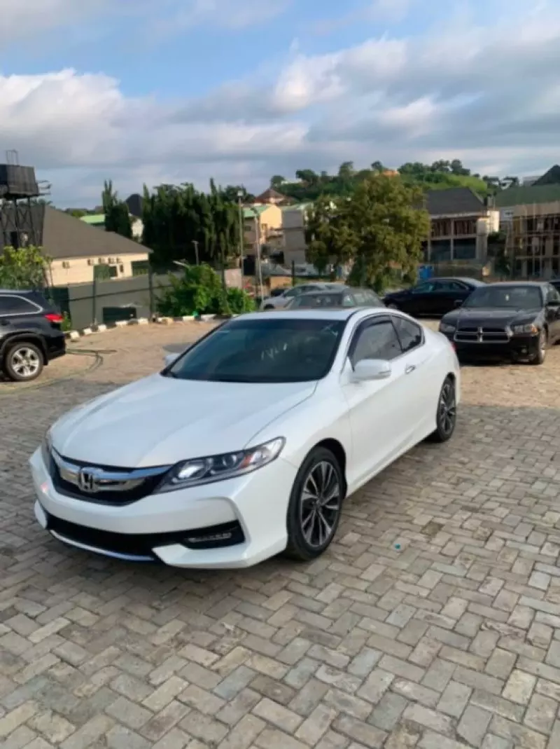 Hyundai Sonata   - 2014