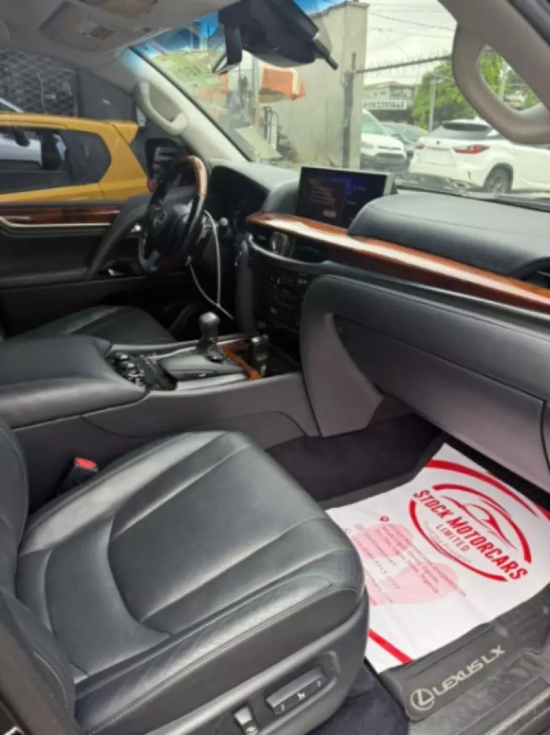 Lexus LX 570 - 2017