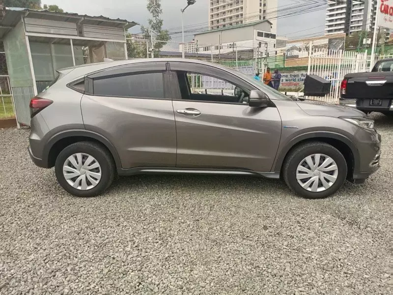 Honda Vezel Hybrid   - 2020