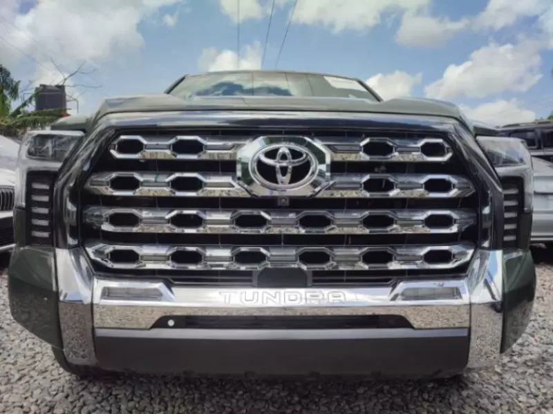 Toyota Tundra   - 2022