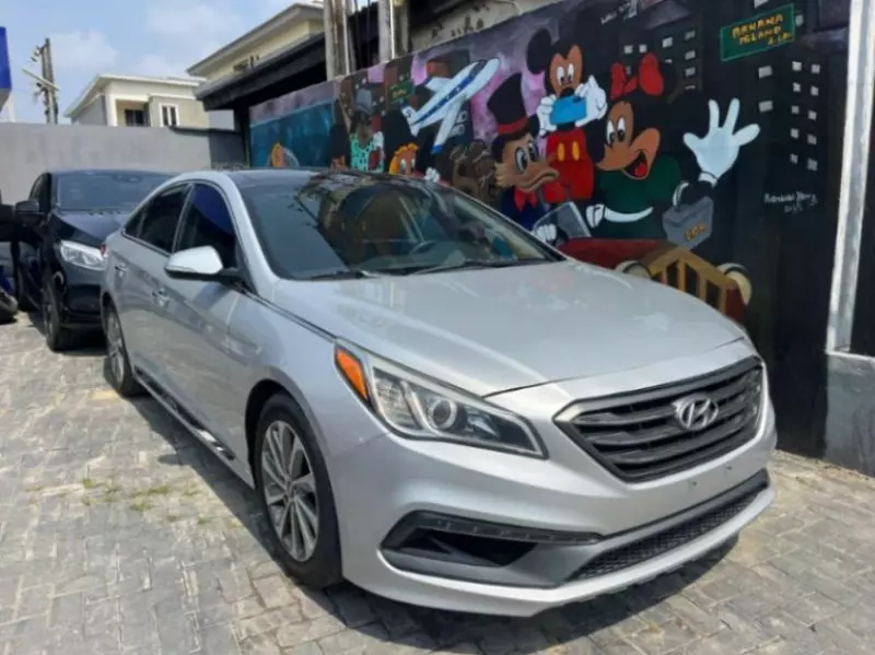 Hyundai Sonata   - 2016