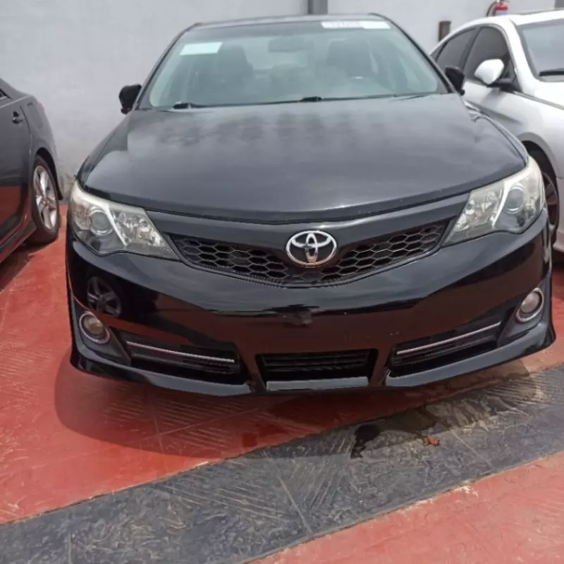 TOYOTA Camry   - 2012
