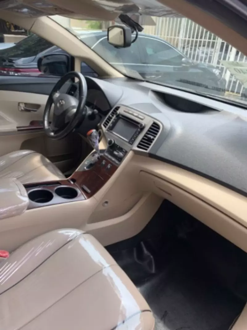 TOYOTA Venza - 2011