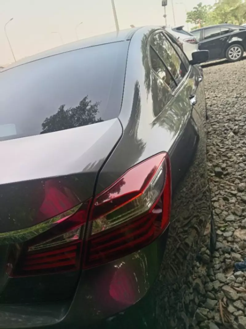 Honda Accord   - 2017