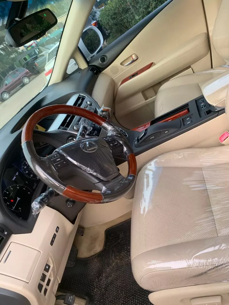 Lexus RX 350   - 2010