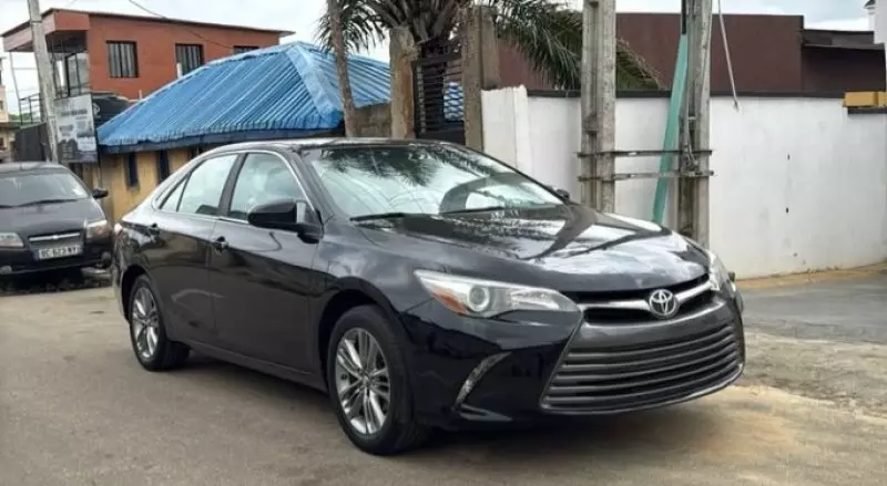 Toyota Camry   - 2017