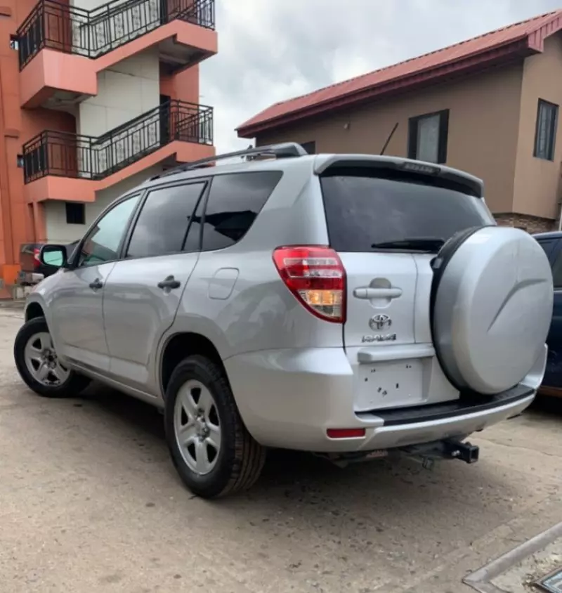 TOYOTA RAV4   - 2012