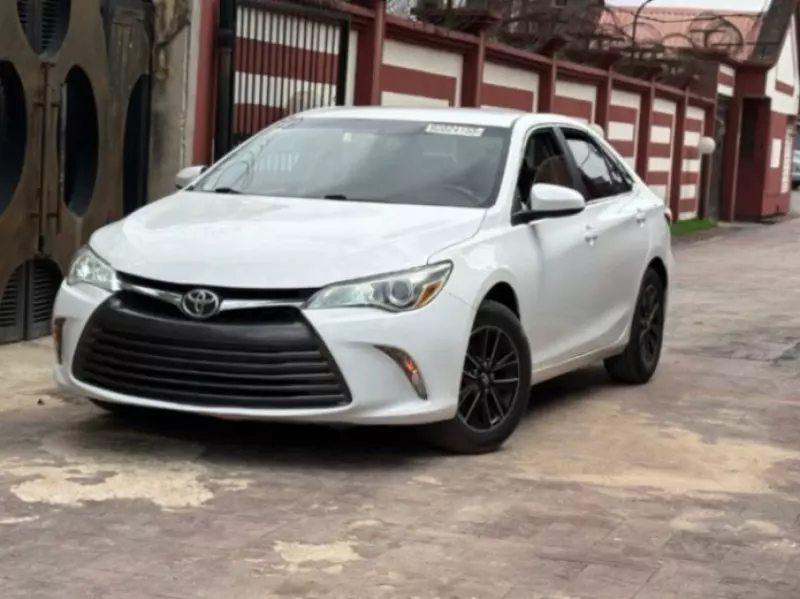 Toyota Camry   - 2017