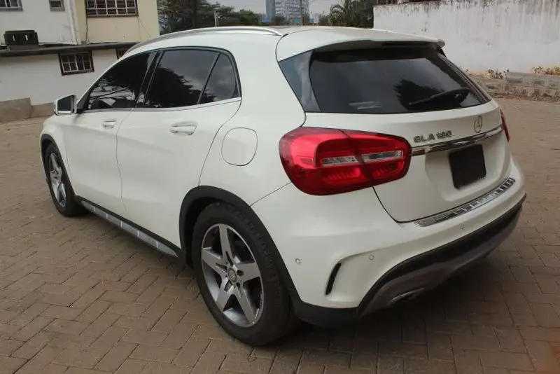 Mercedes-Benz GLA 180   - 2016