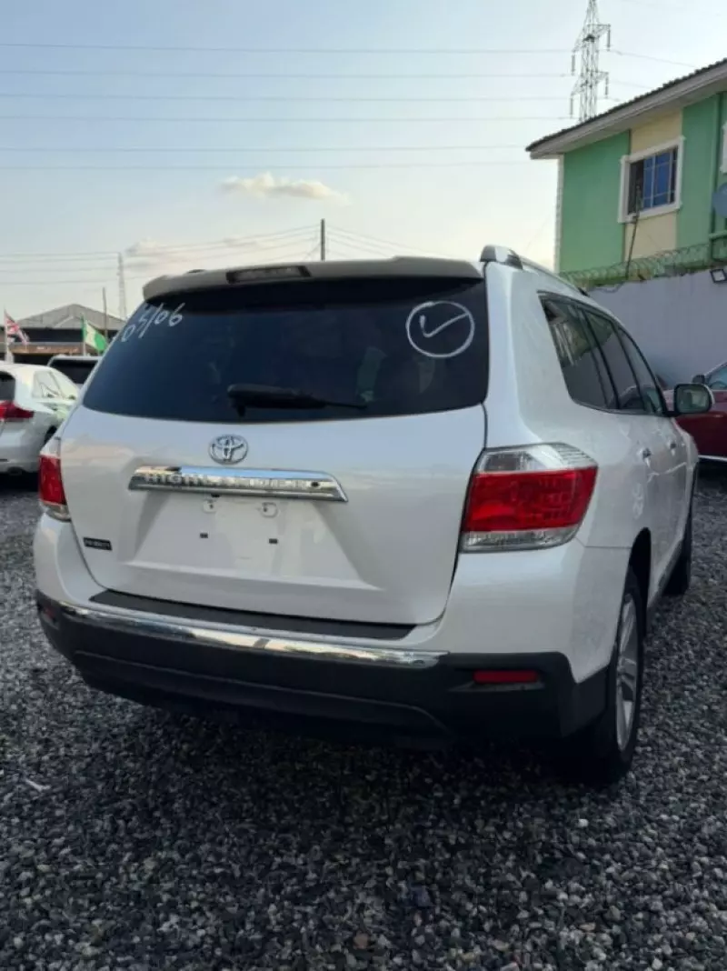 TOYOTA Highlander - 2012