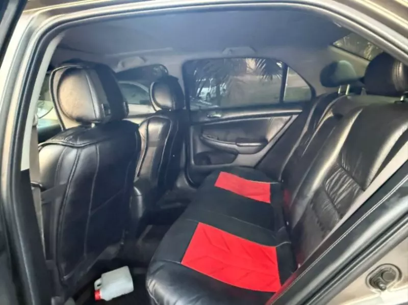 Honda Accord   - 2006