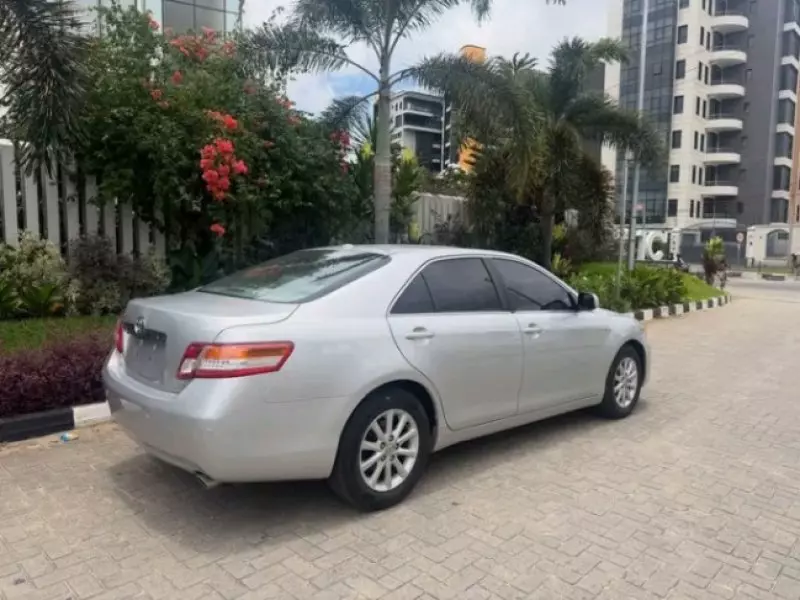 TOYOTA Camry   - 2011
