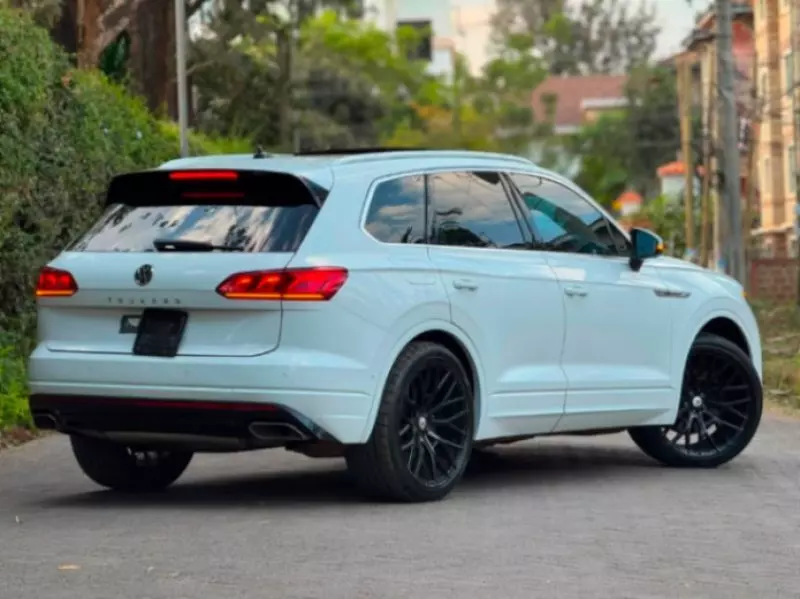 Volkswagen Touareg   - 2019