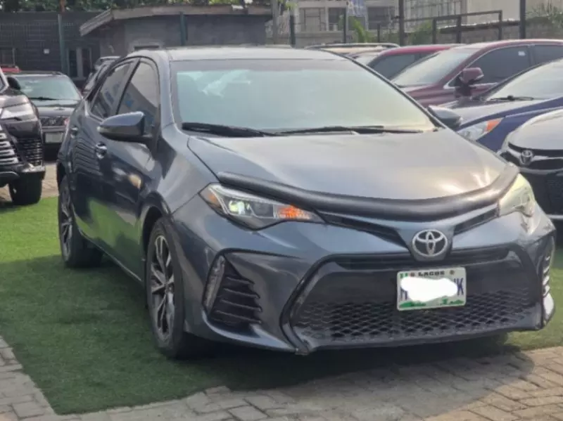 Toyota Corolla   - 2015