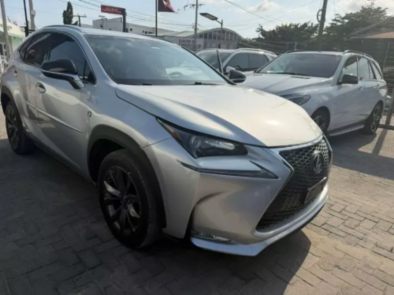 Lexus NX   - 2017
