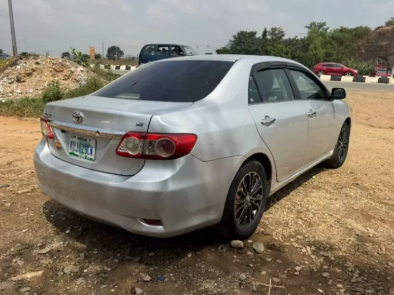 TOYOTA Corolla   - 2012