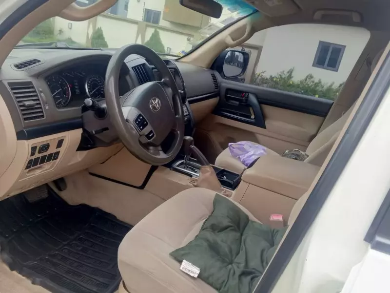 TOYOTA Land Cruiser - 2015