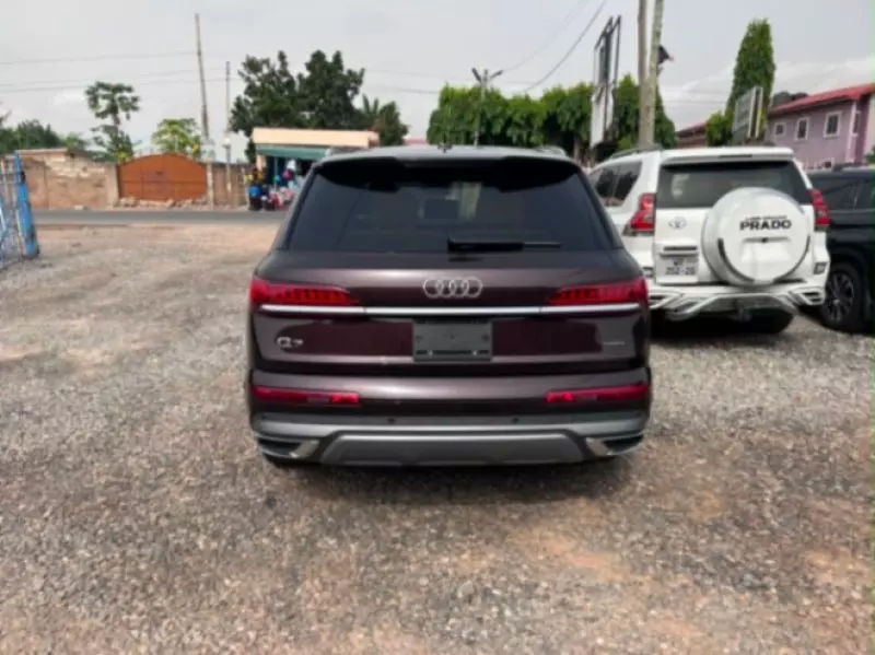 Audi Q7   - 2020