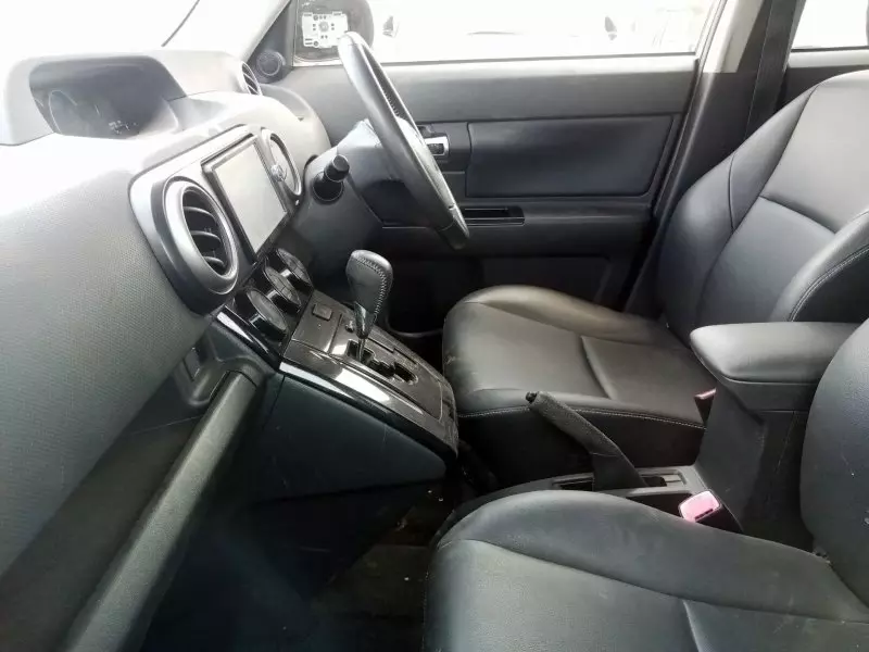 Toyota Rumion   - 2012