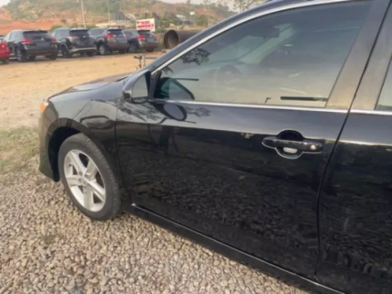 TOYOTA Camry   - 2012