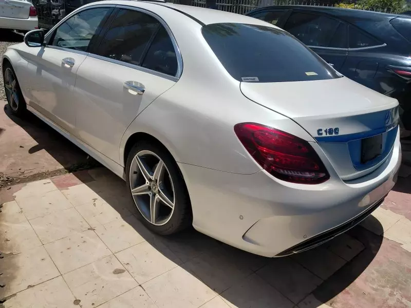 Mercedes-Benz C 180 - 2016