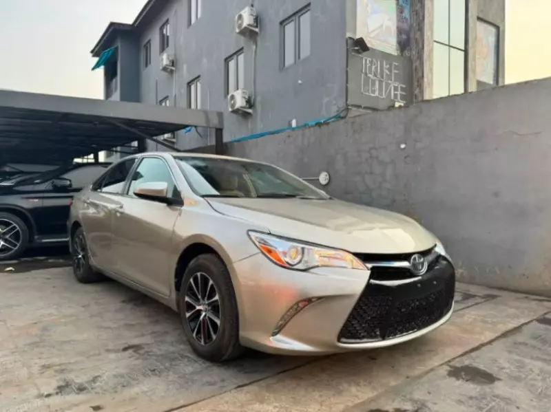 TOYOTA Camry   - 2017