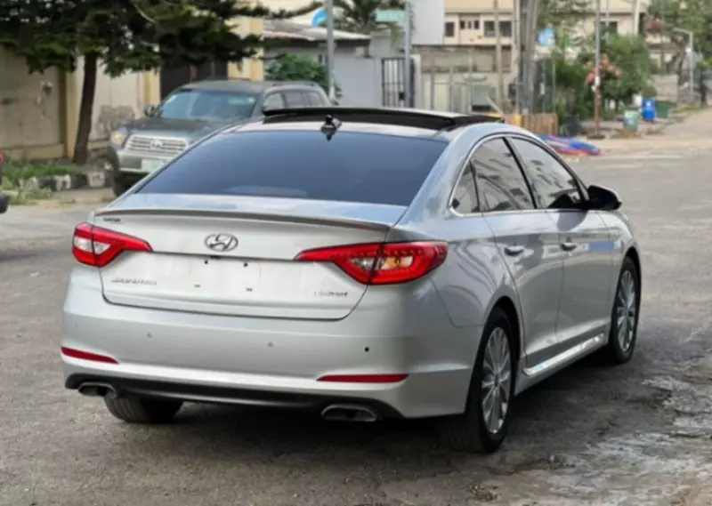 Hyundai Sonata   - 2015