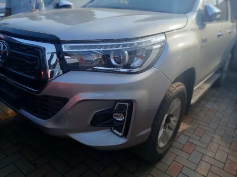 Toyota Hilux   - 2019