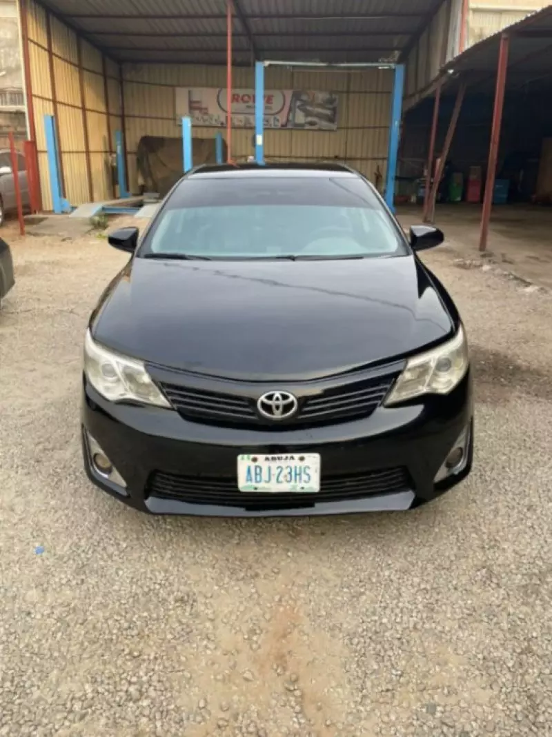 Toyota Camry   - 2012