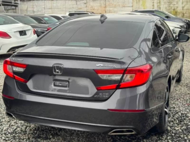 Honda Accord   - 2020