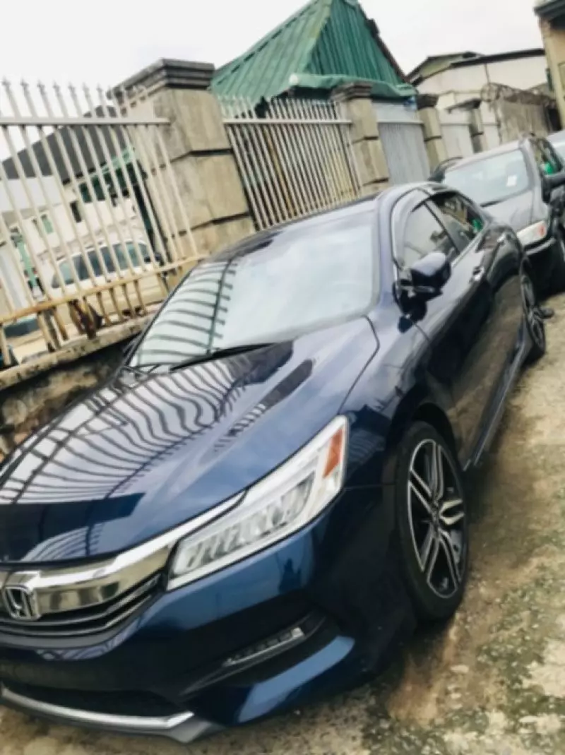 Honda Accord   - 2016