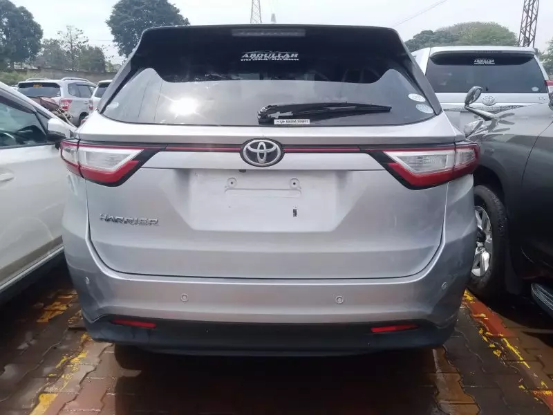 Toyota Harrier   - 2016