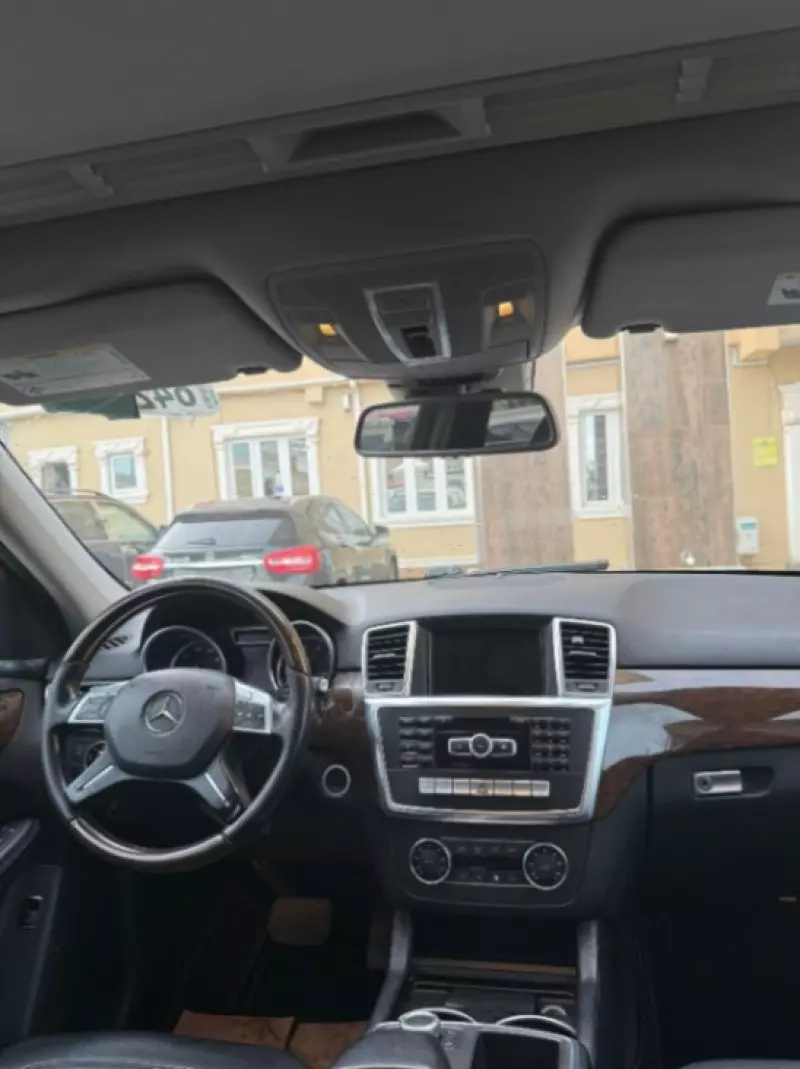 Mercedes-Benz ML 350   - 2012