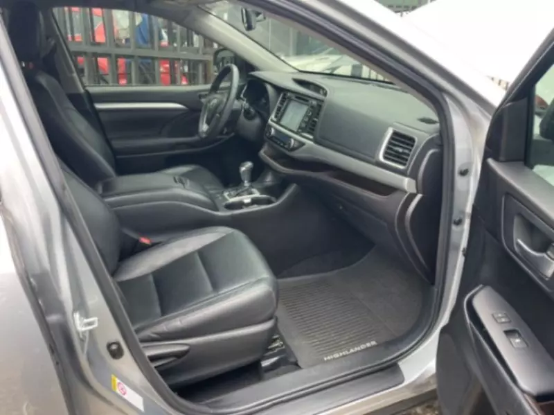Toyota Highlander   - 2015