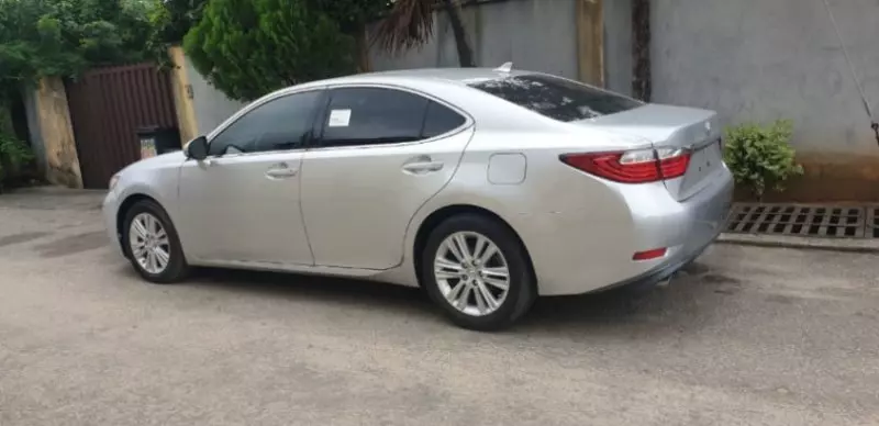 Lexus ES 350   - 2013